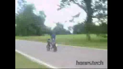 Yamaha Tdr 125 Stunts