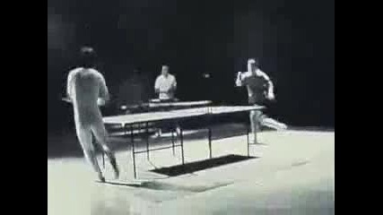 Виждали Ли Сте Bruce Lee Да Играе Пинг Понг