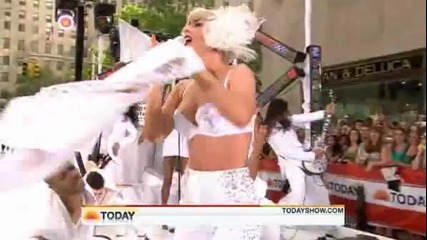 Lady Gaga - Someone To Watch Over Me / Bad Romance Live on The Today Show 