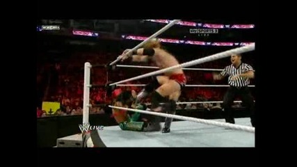 Wwe Raw King Of The Ring 11.29.10 Mark Henry & Yoshi Tatsu Vs Justin Gabriel & Heath Slater 