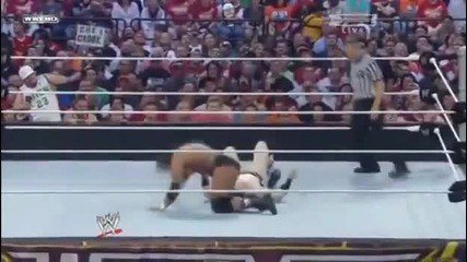 Triple H - Jumping Knee Drop