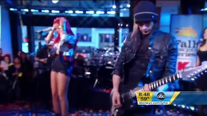 Rihanna - Interview + What`s My Name - 17.11.2010 ( Good Morning America ) 