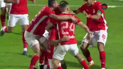Брилянтният гол на Педриньо, който матира Левски
