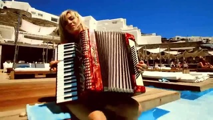 Aroma ft. Katerina - Ta Pedia Tou Piraia (the Children Of Piraeus) [greek Videoclip 2010]