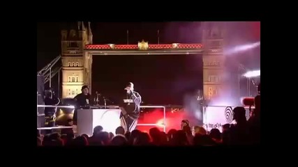 Eminem - Like Toy Soldiers Live From The River Thames London 2004 