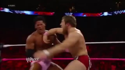 Hell No побеждават Прайм Тайм Плейърс - Raw 29/10/12