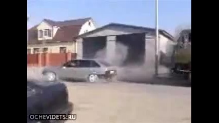 Наи Мощната Лада, Дърпа Бетоновоз 