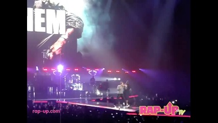 Eminem Performs _airplanes_ + _forever_ Live in Los Angeles