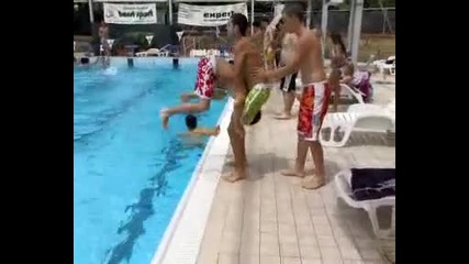 Бомбата на Батиста в Вода - Смях 2 