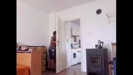 Да прецакаш приятел