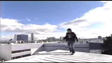 Criss Angel - Levitates From Building To Building