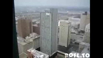 Взривяване на 100 етажна сграда 