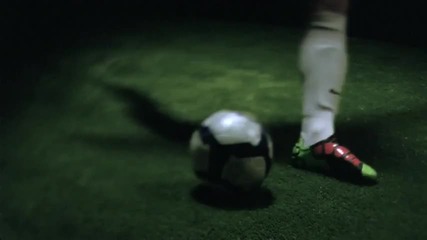 Nike Total 90 Laser 3 - Rooney vs. Torres