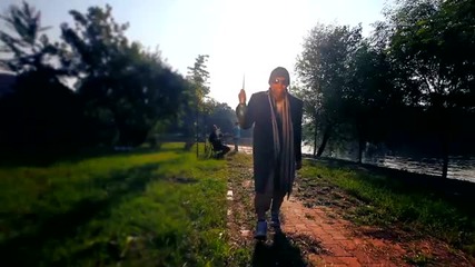 Румънска, Spike - Realitate
