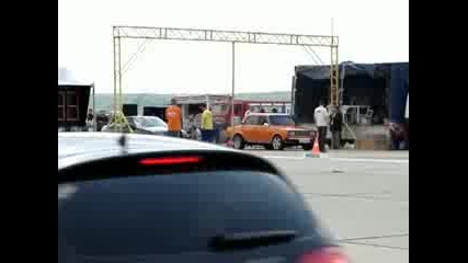 lada vs. nissan skyline 