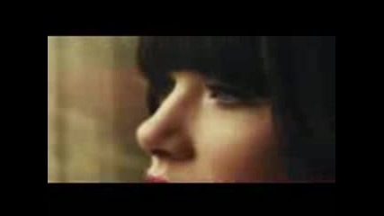 Супер песен!!- Call me maybe- Carly Rae Jepsen