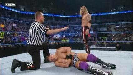 Миз изяжда едно хубаво копие. | Smackdown 26/02/10 | 