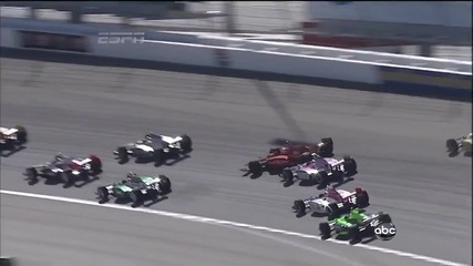 Dan Wheldon died in crash at Indycar ( 2011 R. I. P. ) ( Warning pictures! )