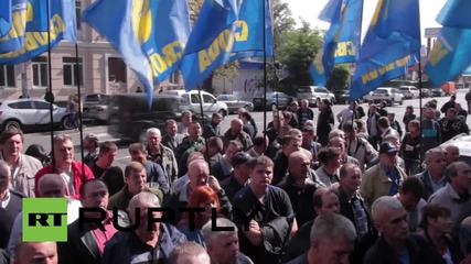 Ukraine: Svoboda rallies as Tyagnibok called in for interrogation