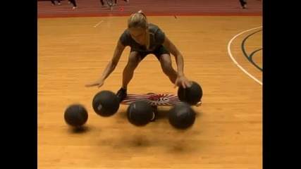 Жена с Много Топки