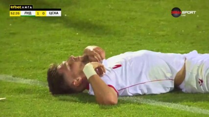 Автогол на Християн Петров даде преднина на Лудогорец