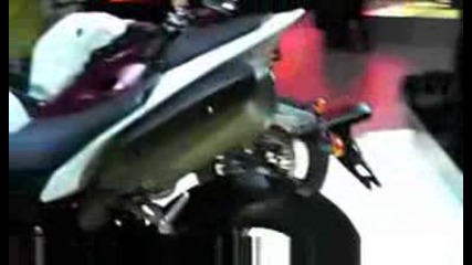 2009 Yamaha Yzf R1 От Близо