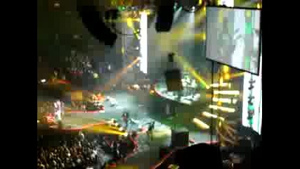 Guns n Roses - Rocket Queen ( Live Calgary , Alberta Canada 16 / 01 / 2010 ) 
