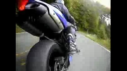 Yamaha R1