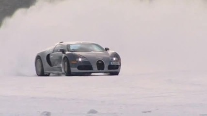 Bugatti Veyron 16.4 върху снежна покривка 