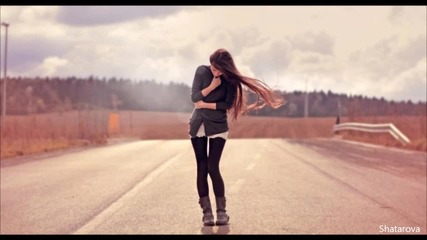 = Много нежна = Headstrong - Love Until It Hurts
