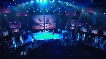 Demi Lovato пее Skyscraper на живо на наградите ` Алма`
