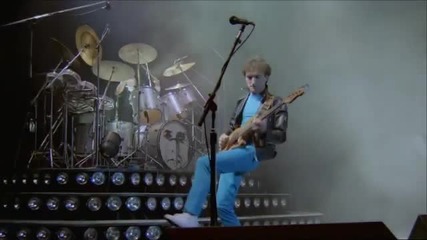 Queen - We Will Rock You (qka versiq)