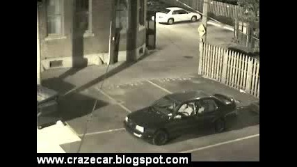 Внимание Жена Дава На Задна