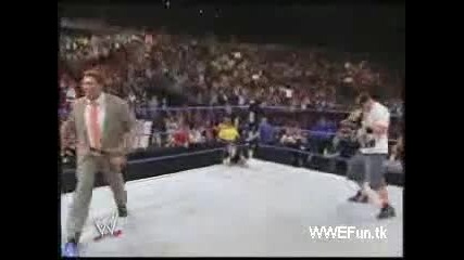 Wwe - John Cena se podigrava na jbl :d