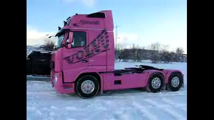 Pinkvolvofh16