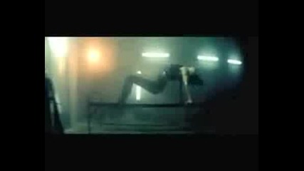 Rihanna - Disturbia [ Номер 1 За Лято 2008 ]