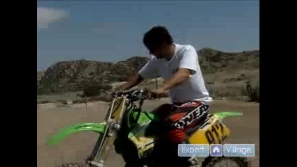 How to Wheelie on a Motocross Bike.полезно !!!