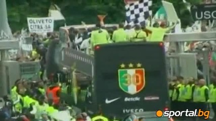 400 хиляди празнуват с футболистите на Ювентус в Торино