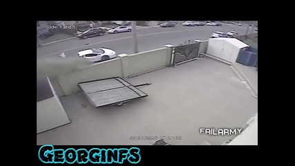 Lamborghini Aventador катастрофира ужасно !