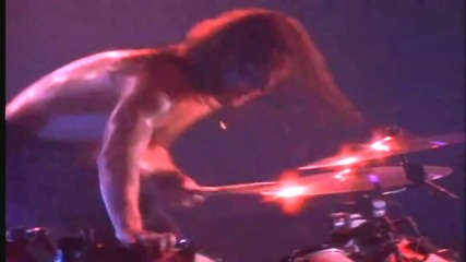 Lars Ulrich vs James Hetfield drum battle