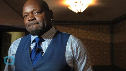 Emmitt Smith Bails On Miss USA