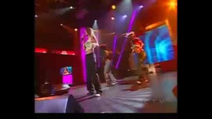 Pon de replay ( amazing live )
