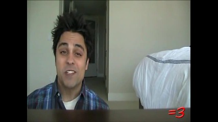 =3 by Ray William Johnson Ep 122 - Want a hug