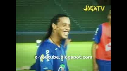 Ronaldinho Става И За Танцьор