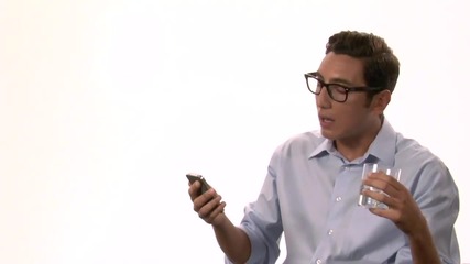 Създателите на iphone 4s пияни - Пародия