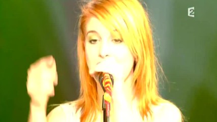 Paramore- Long Distance Call 11-04-2009