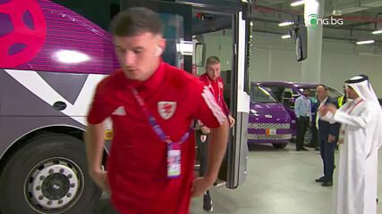 Футболистите на Уелс пристигнаха на стадиона