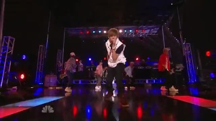 Justin Bieber - Baby наживо в Macys 4th of July 