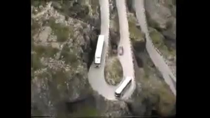 Amazing Truck Drivers ( Dangerous Roads )