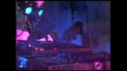 Dj Shadow - In Tune and On Time Live (part 3)